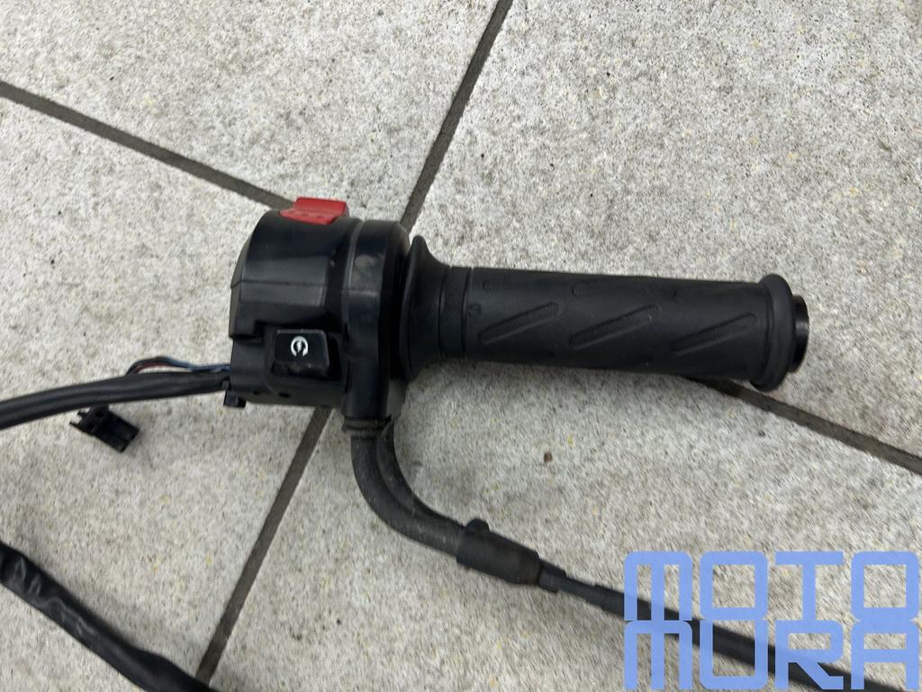 Gashendel voor de Suzuki GSR 600 2006 - 2010 GSR600 stuursch, Gebruikt, -, -, Ophalen of Verzenden