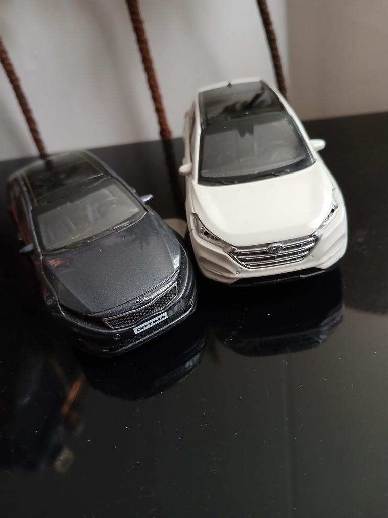 2x Welly Hyundai Tucson en Kia Optima. 1:43, Ophalen of Verzenden, Auto, Overige merken