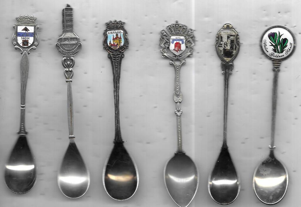 DIVERSE LEPELTJES GAAN OOK PER STUK. Sneek is al verkocht., Ophalen of Verzenden