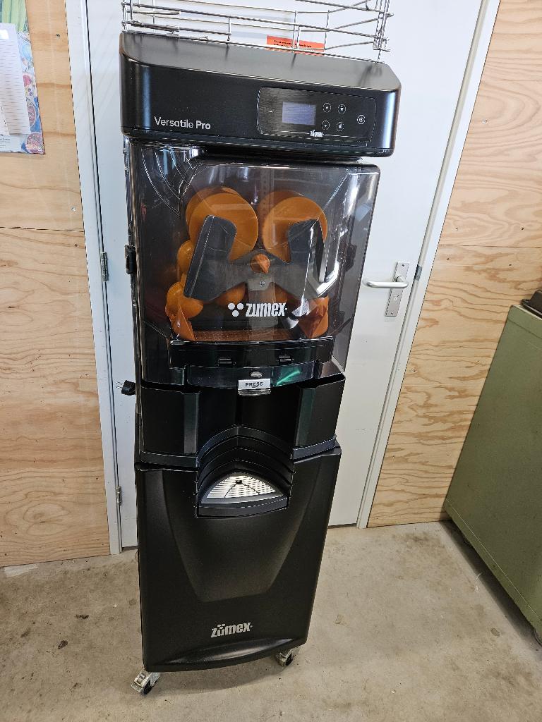 Zumex Sinaasappelpers volautomaat, Ophalen of Verzenden, Zo goed als nieuw, Elektrisch, Citruspers