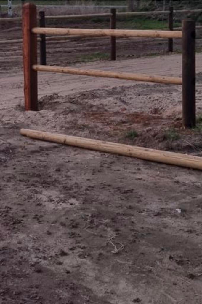 Houten weiland/rijbak omheining