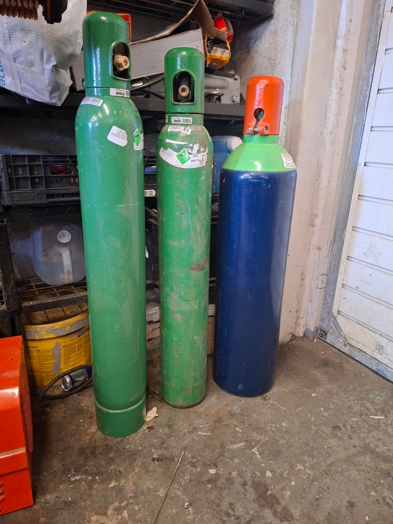 Argon gasflessen - Eigendom, Ophalen