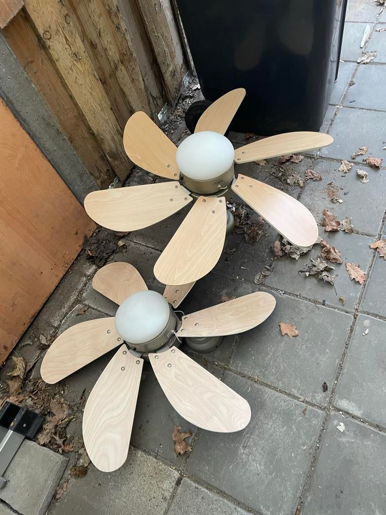 2x Plafondlamp met ventilator, Witgoed en Apparatuur, Ventilatoren, Ophalen, Gebruikt, Plafondventilator