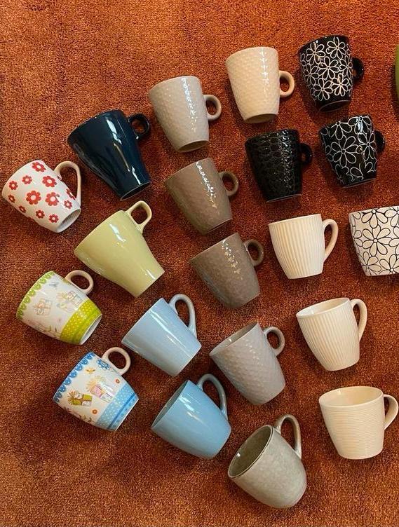 19 koffiemokken - Divers Design & Merken, Huis en Inrichting, Keramiek, Ophalen of Verzenden, Zo goed als nieuw, Overige stijlen
