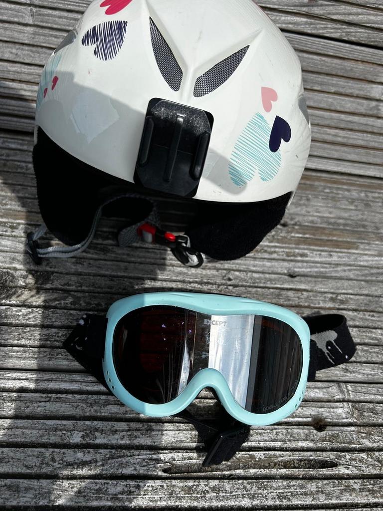 Skihelm kind met bril en GoPro bevestiging, Overige typen, Zo goed als nieuw, Skiën, Ophalen
