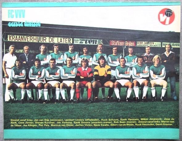 Voetbal artikels en poster NL clubs 1975 MVV FC Den Haag VVV, Verzamelen, Sportartikelen en Voetbal, Poster, Plaatje of Sticker