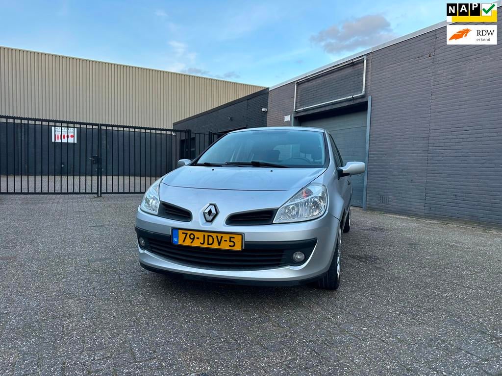 Renault Clio 1.2-16V Collection Airco Cruise Elek. Pakket LM, Voorwielaandrijving, Gebruikt, Zwart, Origineel Nederlands