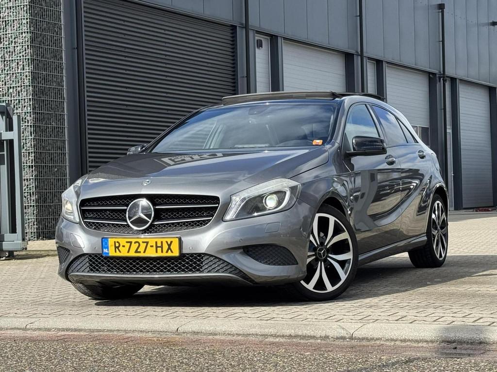 Mercedes A-klasse 200 Prestige|Pano|Harman&Kardon|CarPlay|Ca, Gebruikt, Leder en Stof, 1595 cc, Bedrijf