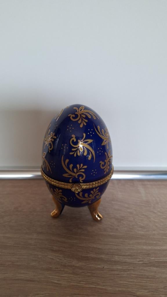 Porselein Linoge ei, Ophalen of Verzenden