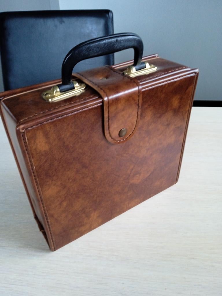 Vintage koffertje voor singles in op te bergen, Cd's en Dvd's, Vinyl Singles, Ophalen of Verzenden, Zo goed als nieuw, 7 inch