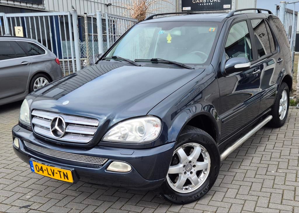 Mercedes-benz ML 500 2002* TREKHAAK*DAKRAAM* NIEUWE APK*, Automaat, Parkeersensor, Blauw, Leder