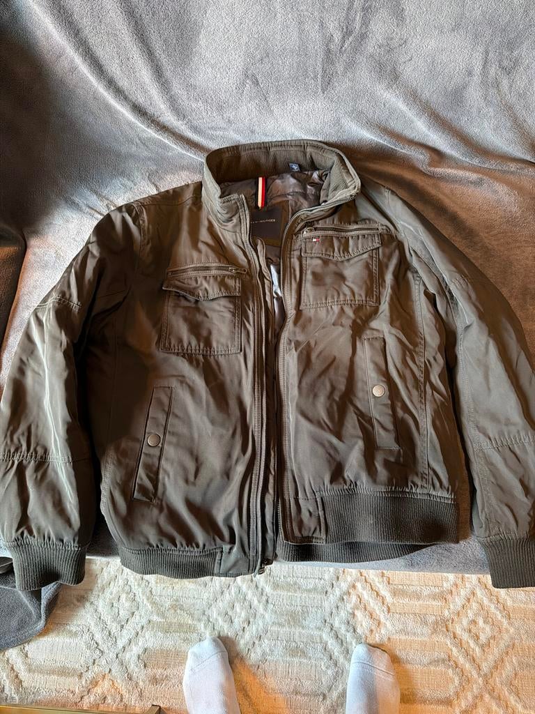 Tommy Hilfiger Men’s bomber jacket green, Ophalen, Zo goed als nieuw, Maat 52/54 (L), Groen