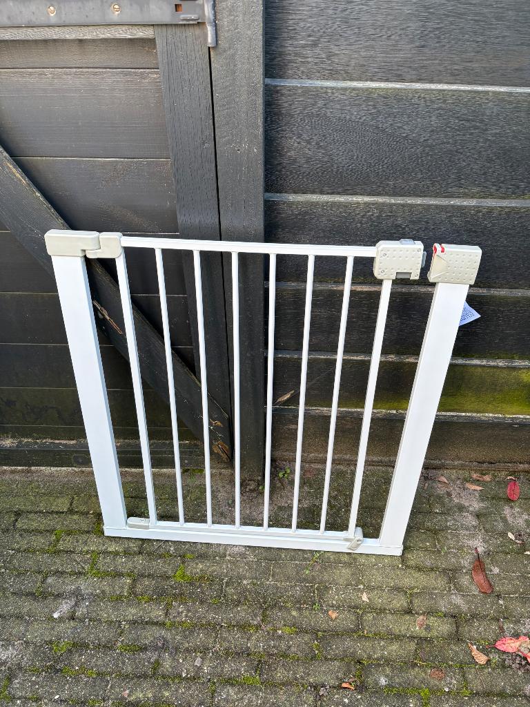 Safety stairs gate, Ophalen, Zo goed als nieuw, Klemhekje, Metaal of IJzer