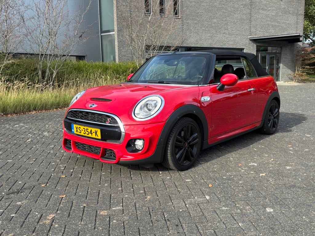 Mini Cooper S 2.0 Cabrio Chili Serious Business JWC 2018, Auto's, Voorwielaandrijving, 1998 cc, Cabriolet, Leder