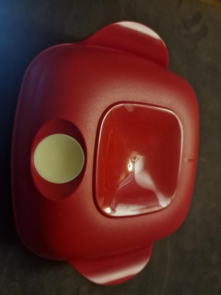 Tupperware MicroPop magnetronschaal rood 475ml., Huis en Inrichting, Keuken | Tupperware, Ophalen of Verzenden, Nieuw, Rood, Schaal