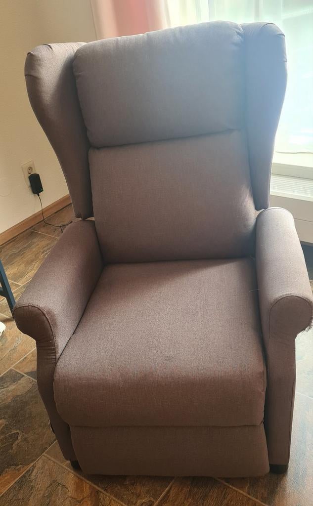 Sta op stoel fauteuil van Leenbakker, Ophalen, Gebruikt, 75 tot 100 cm, Stof