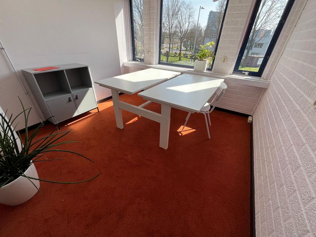 Duo slinger bureau wit 2 x 160x80cm. 10 stuks., Ophalen, In hoogte verstelbaar, Zo goed als nieuw, Duo-bureau