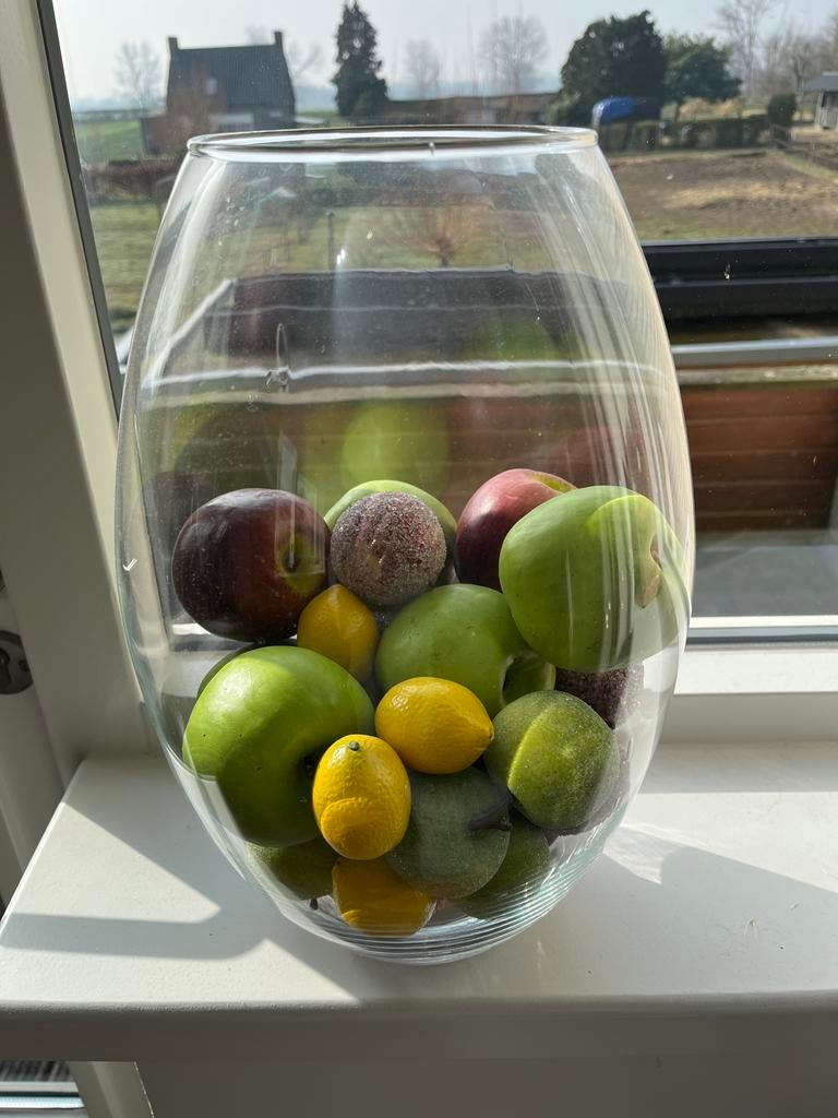 Decoratief kunstfruit in glazen vaas, Huis en Inrichting, Woonaccessoires | Vazen, Zo goed als nieuw, Overige kleuren, Minder dan 50 cm
