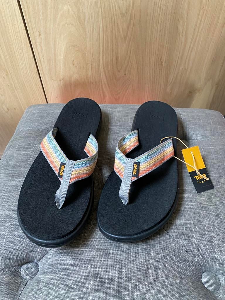 Teva teenslippers maat 40, Kleding | Dames, Schoenen, Ophalen of Verzenden, Nieuw