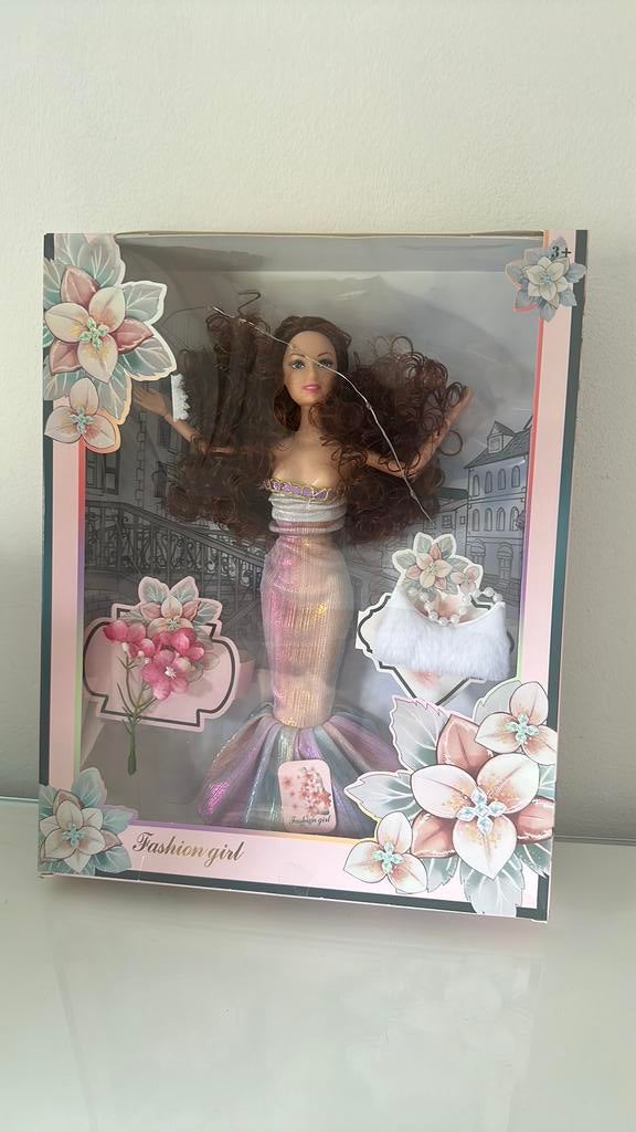 Barbie tekoop aangeb nieuw, Ophalen of Verzenden