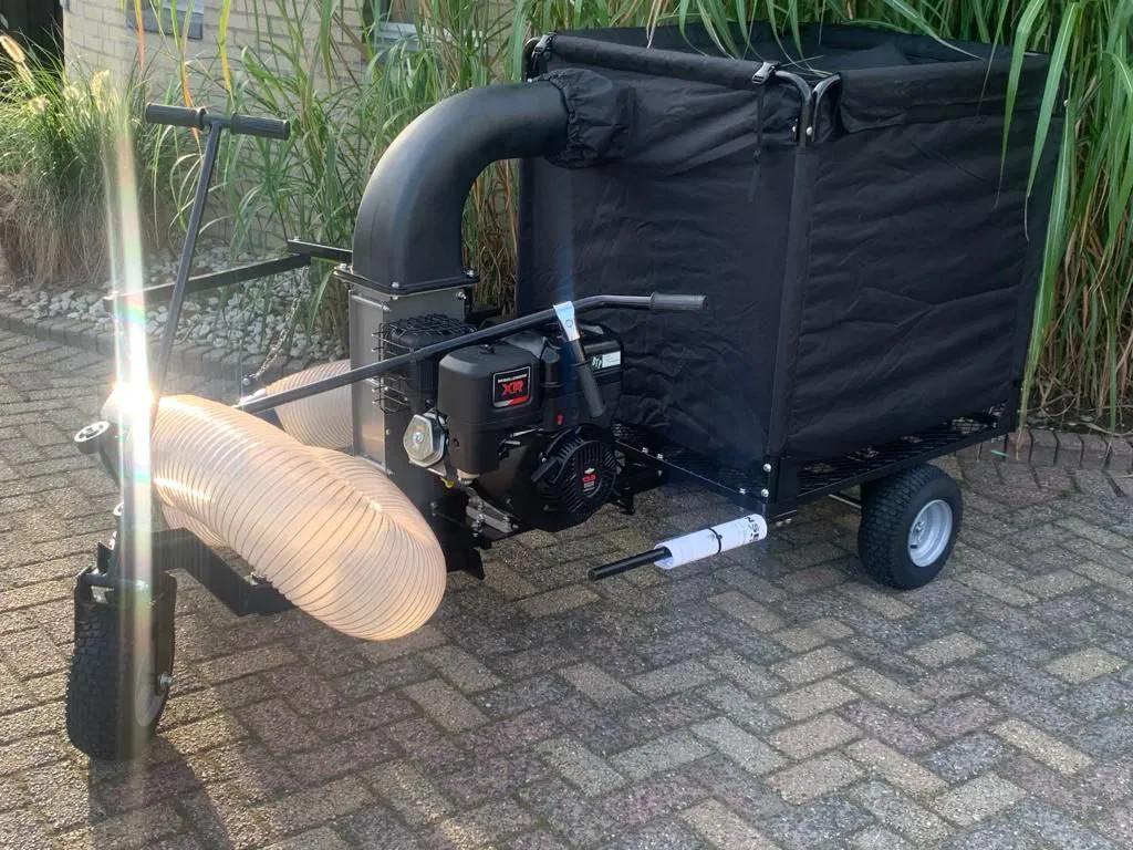 BTP Bladzuiger Jansen LS-700, trekdissel, loofzuiger op kar, Gebruikt, BTP