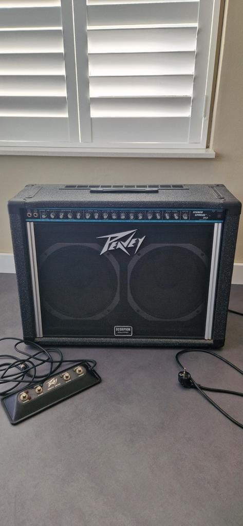 Peavey Stereo Chorus 212 Versterker met Footswitch, Ophalen of Verzenden, Gebruikt, Gitaar, 100 watt of meer