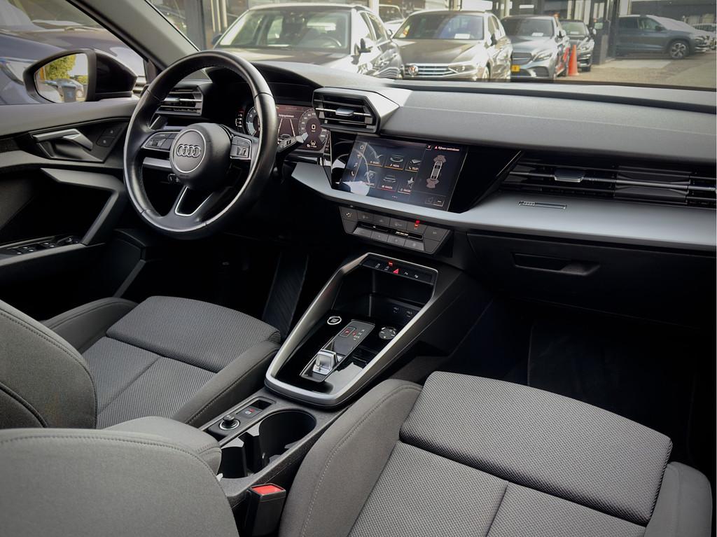 Audi A3 Limousine 30 TFSI AUT7 S-LINE EDITION 94D.KM! SPORT-, Auto's, Gebruikt, Zwart, Hybride Elektrisch/Benzine, 3 cilinders