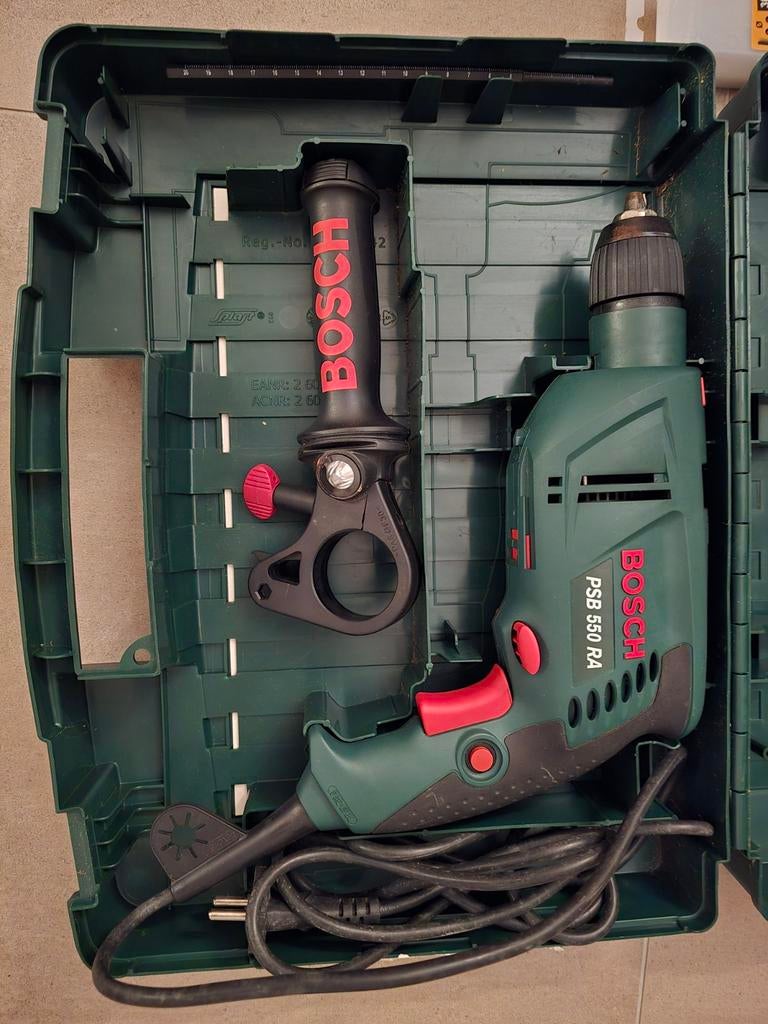 Bosch klopboormachine 550 W, Doe-het-zelf en Verbouw, Gereedschap | Boormachines, Ophalen of Verzenden, Zo goed als nieuw, 400 tot 600 watt