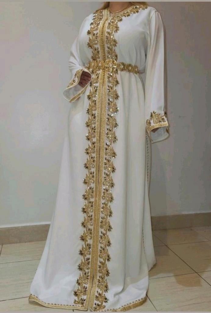 Witte Kaftan met Gouden Details te huur, Overige typen, Wit, Nieuw, Ophalen