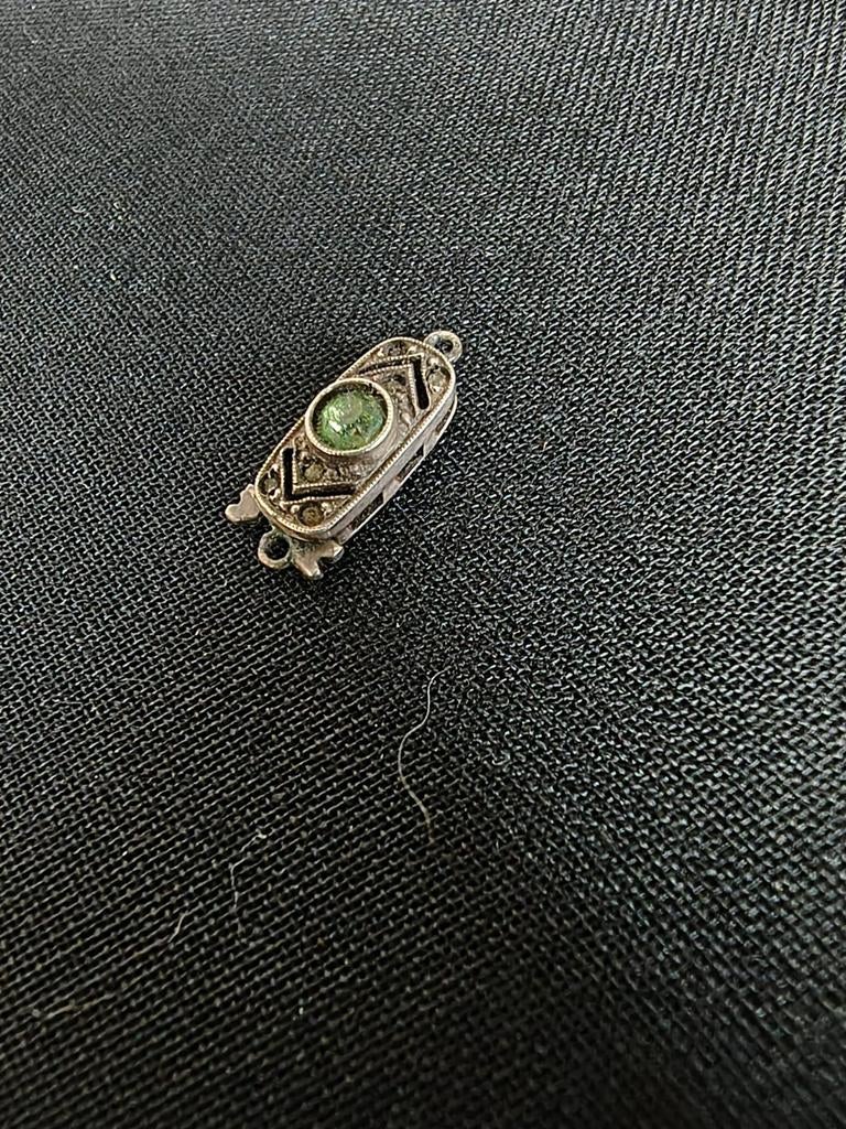 Vintage Zilveren Sluiting met Groene Steen, Sieraden, Tassen en Uiterlijk, Antieke sieraden, Ophalen of Verzenden, Zilver, Overige typen