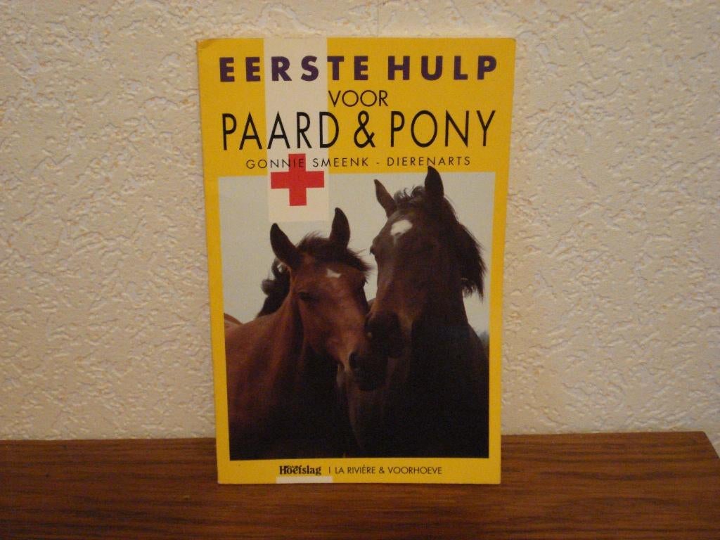 Eerste hulp voor paard en pony, Boeken, Ophalen of Verzenden, Gelezen, Paarden of Pony's