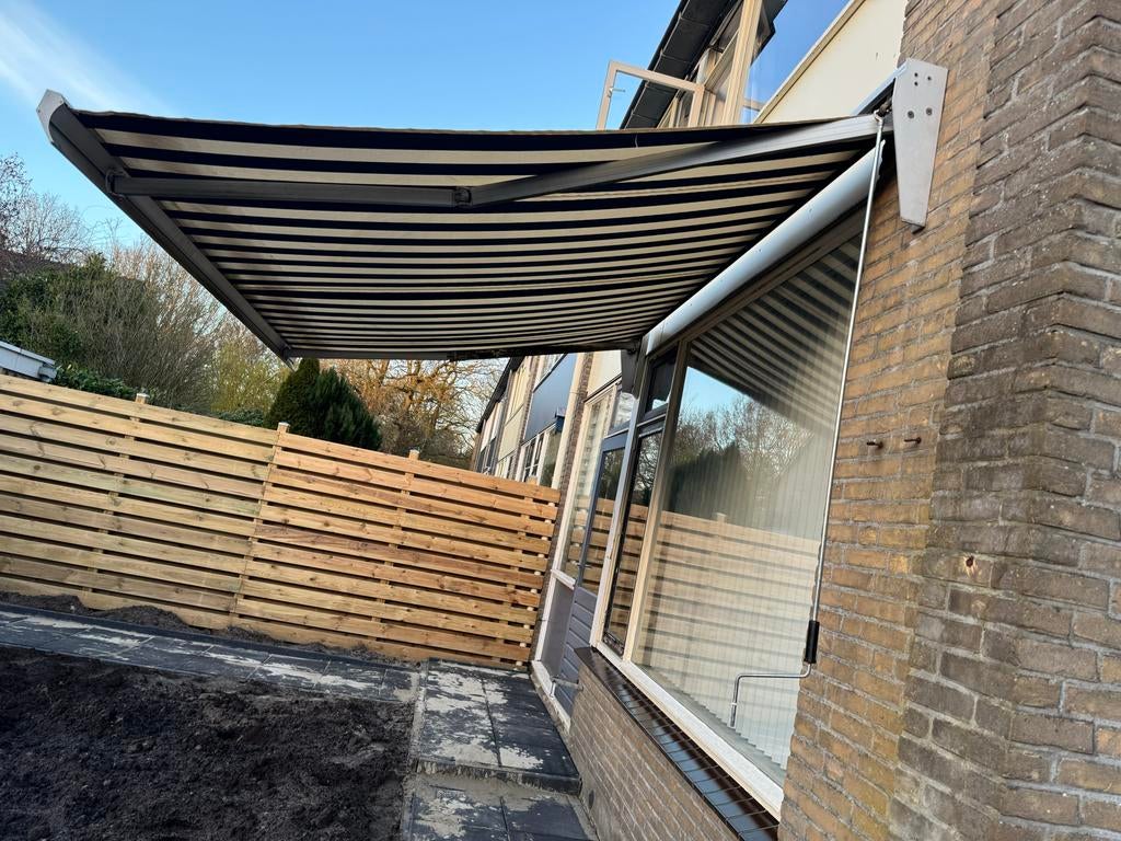 Zonnescherm 3,5 meter breed en 2,5 meter diep, Tuin en Terras, Ophalen, Gebruikt, 250 cm tot 450 cm, Knikarmscherm