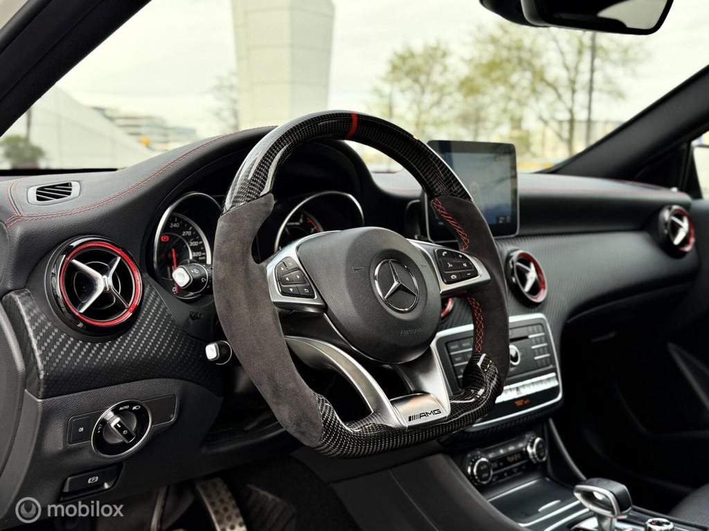 Mercedes A-klasse AMG 45 4MATIC 381PK |Pano|H&K|Sportuitlaat, Auto's, Automaat, Gebruikt, 4 cilinders, Wit