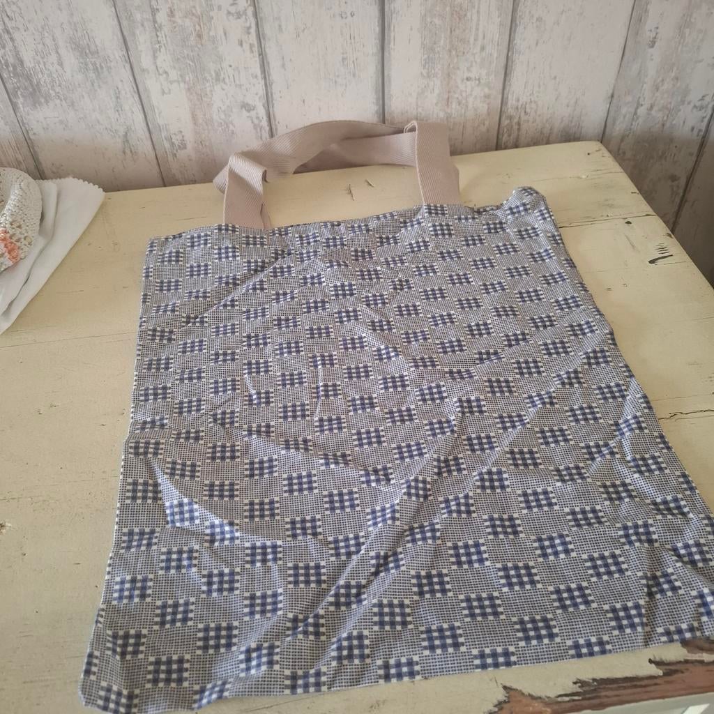 Zelfgemaakte tas met ruitjespatroon, Sieraden, Tassen en Uiterlijk, Tassen | Damestassen, Ophalen of Verzenden, Zo goed als nieuw