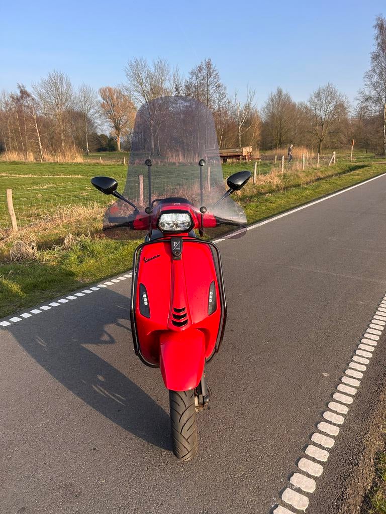 Vespa Sprint - Zo goed als nieuw, Fietsen en Brommers, Scooters | Vespa, Vespa S, Ophalen of Verzenden, Zo goed als nieuw, Benzine