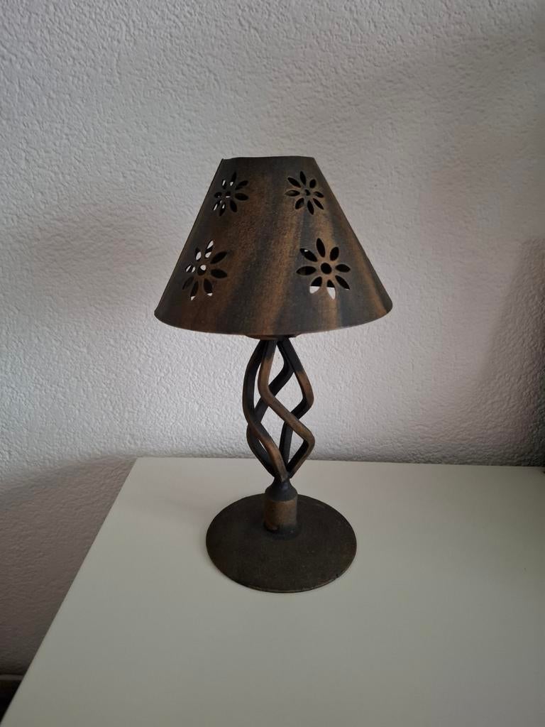 Metalen waxinelichthouder met sierlijk design, Gebruikt, Bruin, Ophalen of Verzenden, Metaal