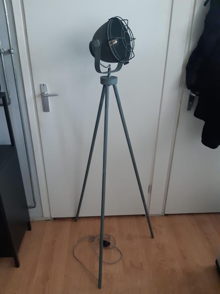 Industriële Vloerlamp Driepoot / Tripod, Ophalen, 100 tot 150 cm, Zo goed als nieuw, Metaal