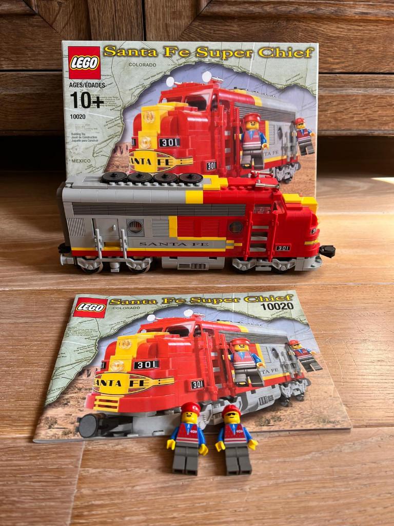 lego trein 10020 Santa Fe Super Chief met boekje en doos, Kinderen en Baby's, Speelgoed | Duplo en Lego, Ophalen of Verzenden