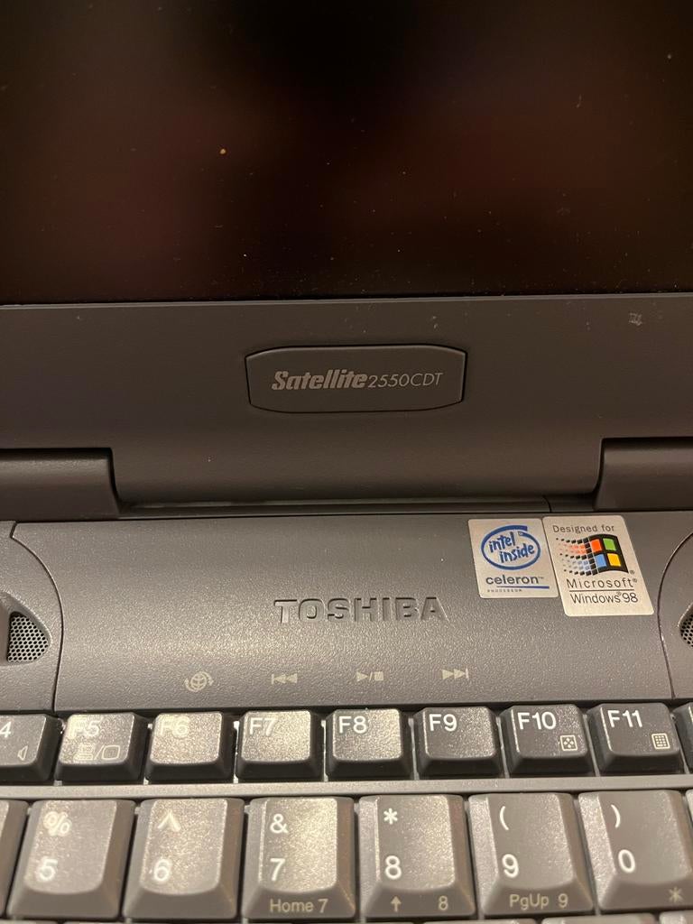 Toshiba Satellite 2550CDT - Voor onderdelen (niet werkend), Minder dan 4 GB, Qwerty, Minder dan 2 Ghz, Ophalen of Verzenden
