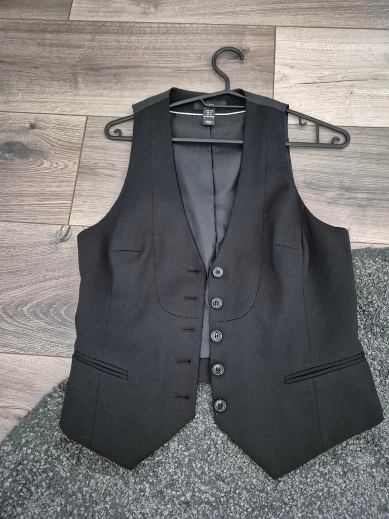 Stijlvol zwart gilet van H&M, maat 36, H&M, Ophalen of Verzenden, Gedragen