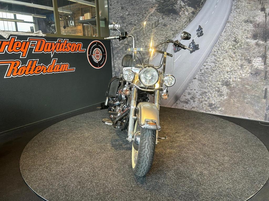 Harley-Davidson FLSTCI HERITAGE SOFTAIL CLASSI (bj 2003) - foto 2