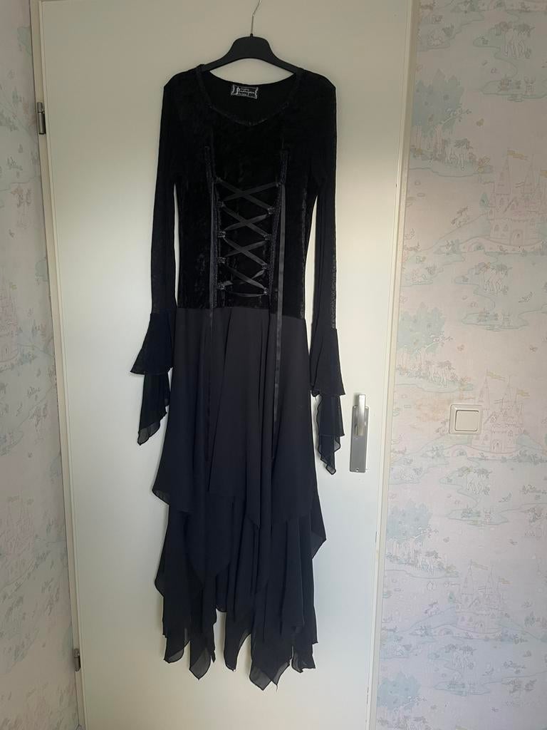 Zwarte gothic jurk Laughing Vampire, Kleding | Dames, Ophalen of Verzenden, Zo goed als nieuw, Zwart, Onder de knie