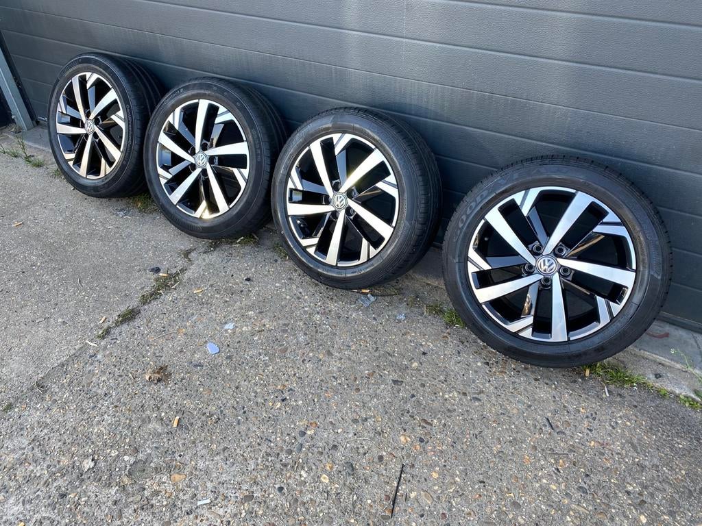 VW Polo 2G Torsby 16 inch R-line velgen met zomerbanden, Gebruikt, Velg(en), 16 inch, Ophalen of Verzenden