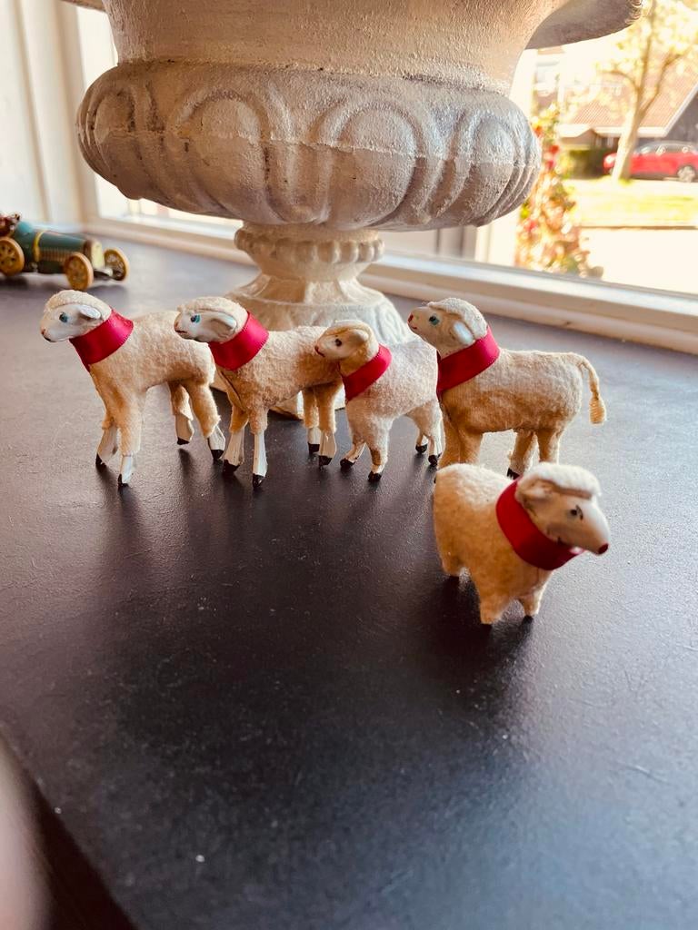 Erzgebirge Schaapjes - Per Stuk Te Koop, Ophalen of Verzenden, Gebruikt, Boerderijdier, Beeldje of Figuurtje