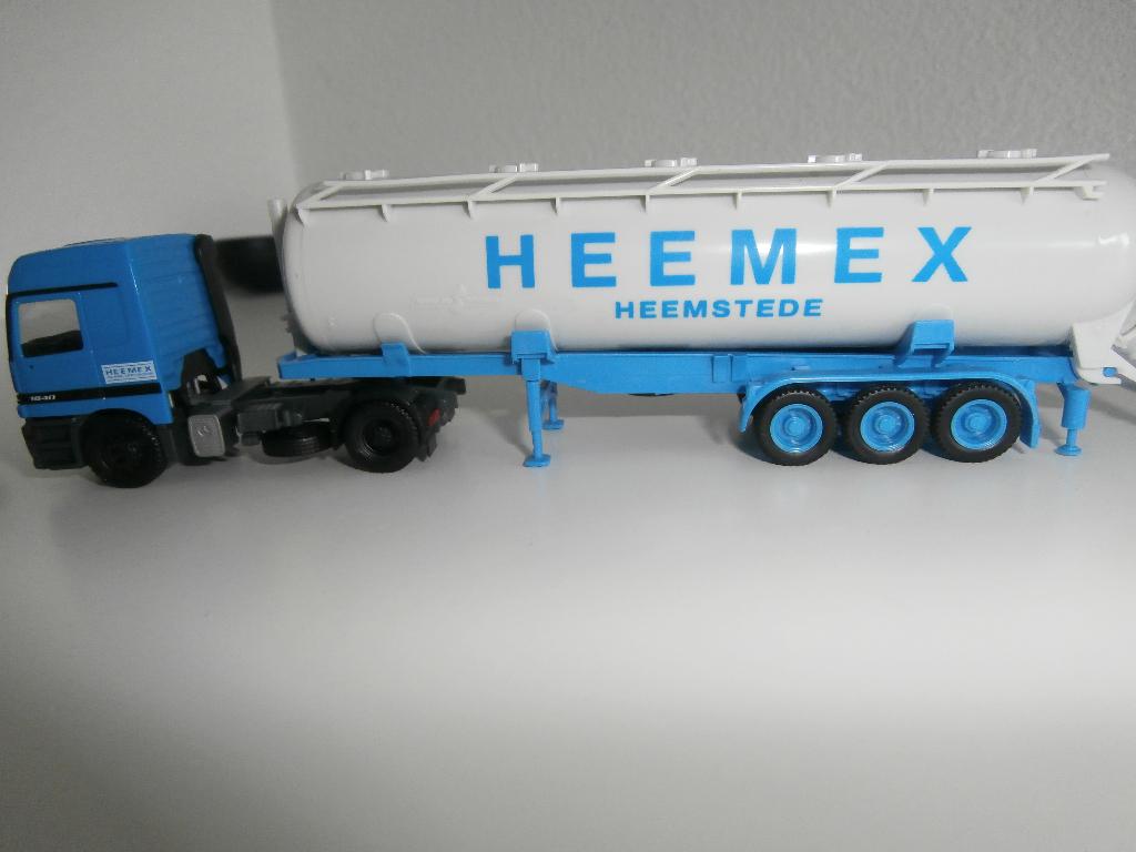 Herpa Mercedes Bulkoplegger Heemex, Ophalen of Verzenden, Zo goed als nieuw, Bus of Vrachtwagen, Herpa