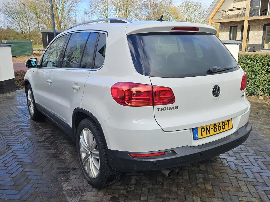 Volkswagen Tiguan 1.4 TSI R-Line 122pk 2e eig. Clima Navi PD, Voorwielaandrijving, Euro 5, Gebruikt, 4 cilinders