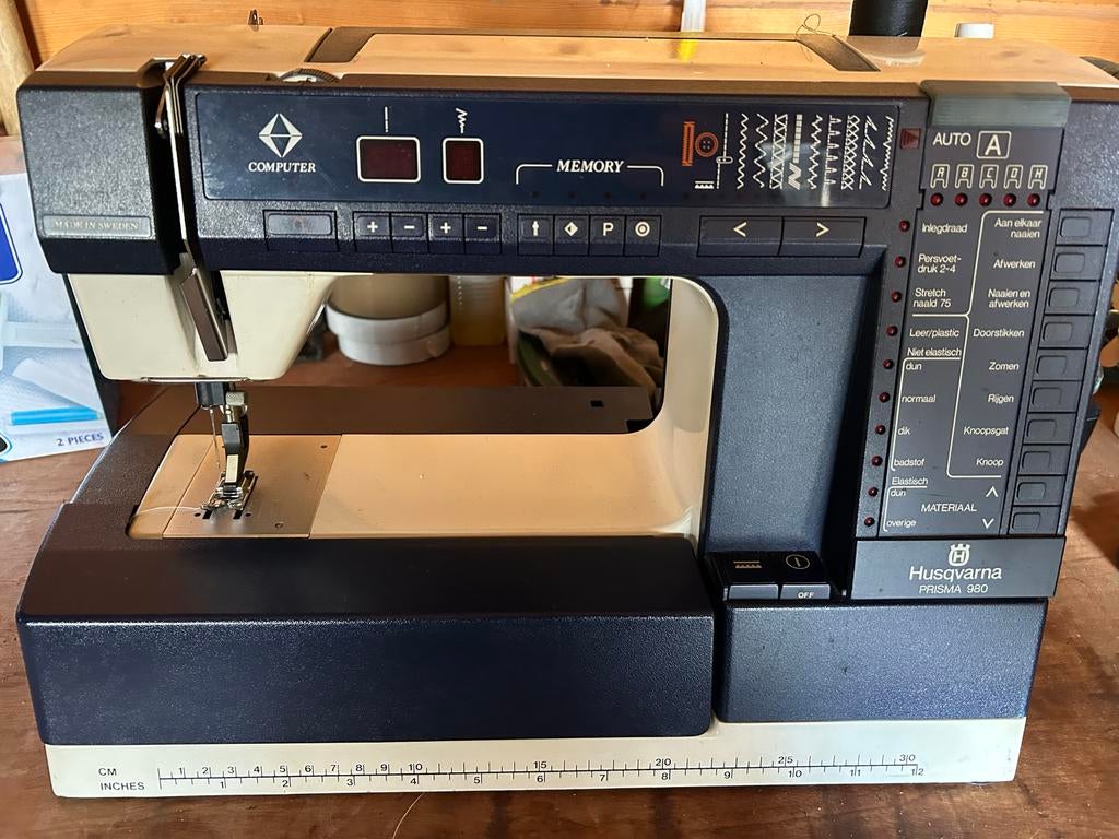 Husqvarna Prisma 980 Naaimachine (zonder pedaal), Ophalen, Gebruikt, Naaimachine, Husqvarna