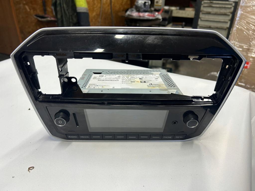 Vw up 2017 facelift Dab radio, Ophalen, Gebruikt, Volkswagen