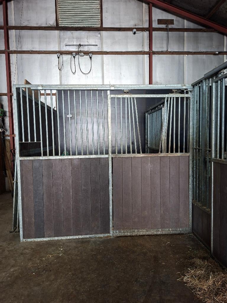 Paardenstal, 1 paard of pony
