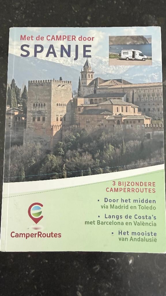 Spanje  - met de camper door, Boeken, Reisgidsen, Europa, Ophalen of Verzenden, Reisgids of -boek, Gelezen